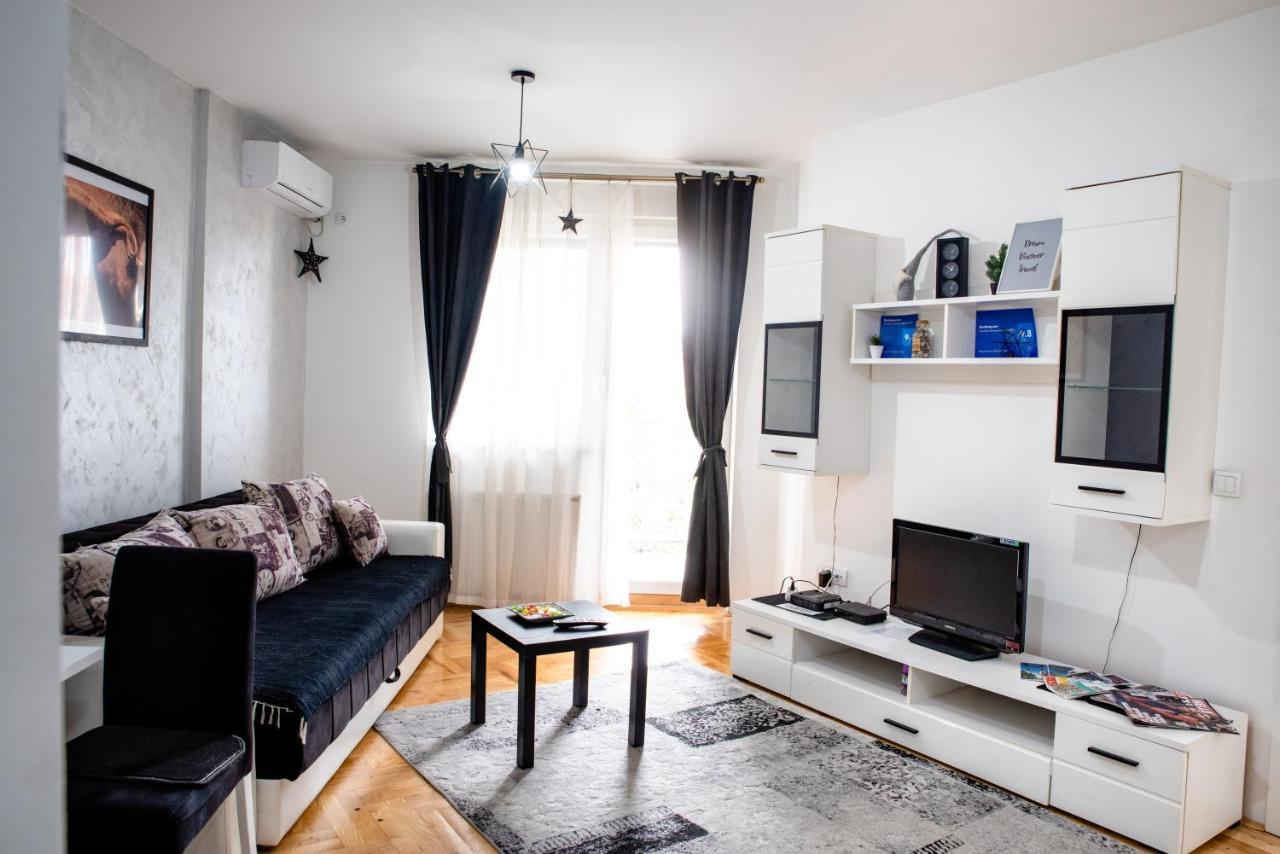 Apartman Black Star Novi Sad Exterior foto
